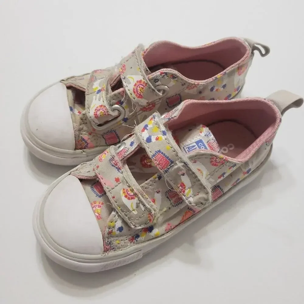 Converse Chuck Taylor All‎ Star Unisex Infant 8 Sneakers Llama Pattern Low Top